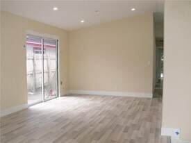 7191 SW 14th St, Unit 7191 in North Lauderdale, FL - Building Photo