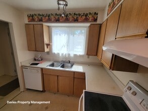 7604-7629 29 Ave NW in Edmonton, AB - Building Photo - Building Photo