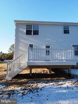 46175 Kayak Ct in Great Mills, MD - Building Photo
