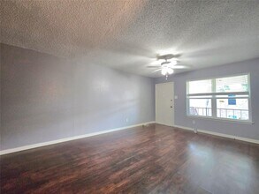 3535 NASA Road 1 in Seabrook, TX - Building Photo - Building Photo