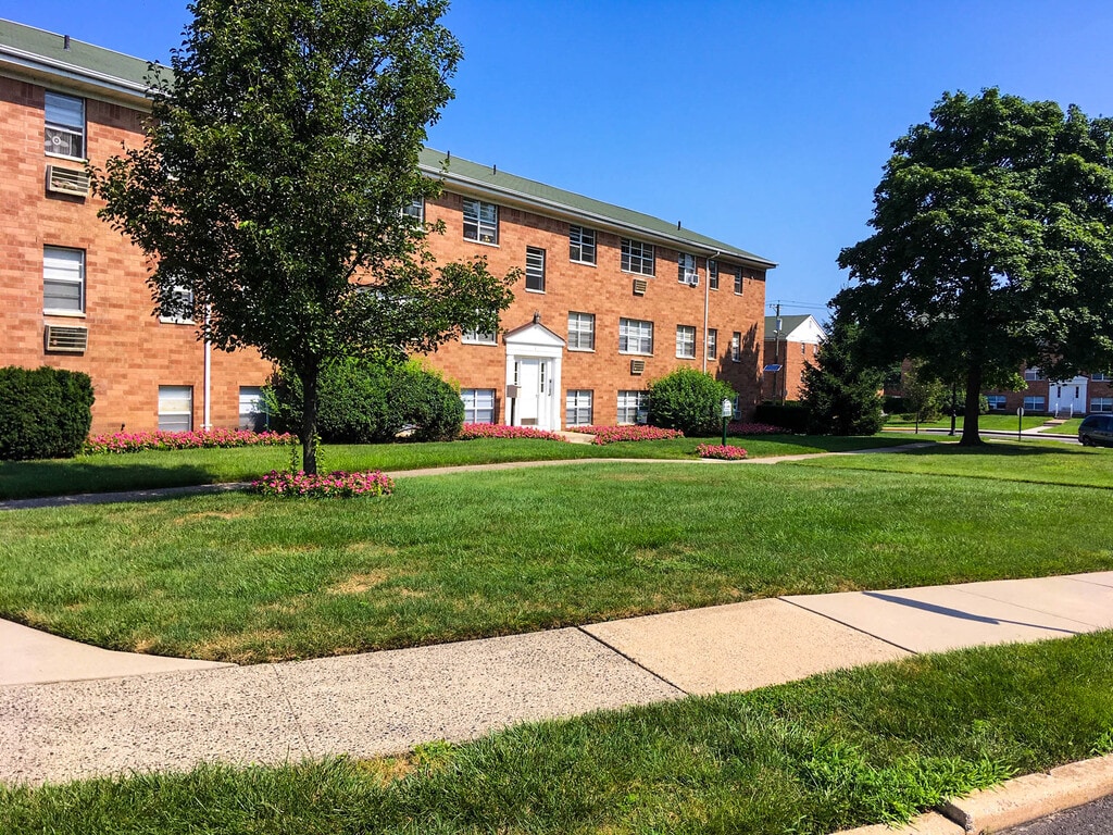 Jasontown Apartments in Wallington, NJ