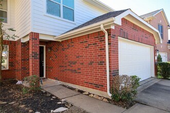 939 Andover Glen Dr in Fresno, TX - Building Photo - Building Photo