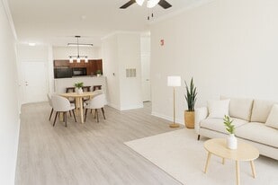 Villas Marlin Bay in Lake Wylie, SC - Building Photo