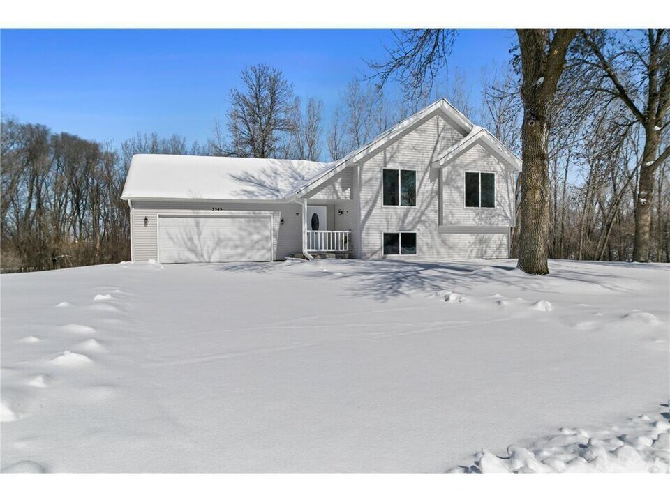 3345 Minnesota Ln N in Plymouth, MN - Building Photo
