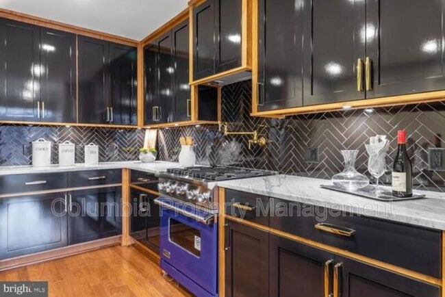 property at 1301 H St NE