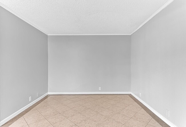 1826 Cerritos Ave, Unit A in Long Beach, CA - Foto de edificio - Building Photo