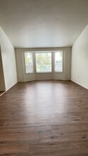 1818 Arlington Dr in Medford, OR - Foto de edificio - Building Photo