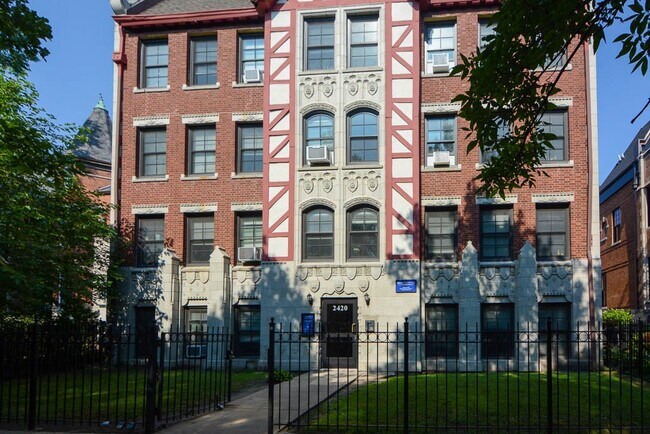 property at 2425 N Kedzie Blvd