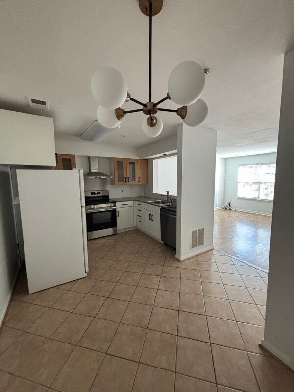 19050 Highstream Dr in Germantown, MD - Foto de edificio - Building Photo