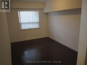 83 Woodbridge Ave in Vaughan, ON - Building Photo - Building Photo