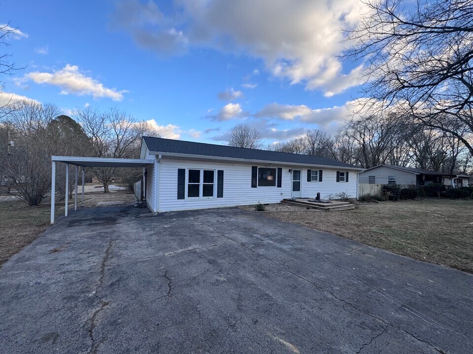 4426 S Creek Dr in Cookeville, TN - Building Photo