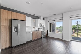 4361 S Congress Ave in Austin, TX - Building Photo - Building Photo