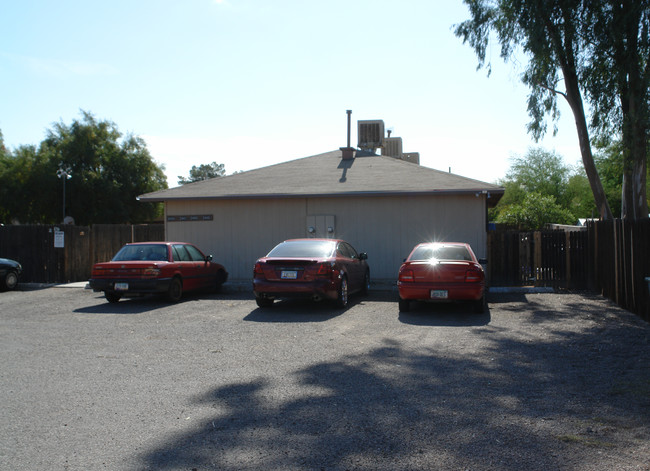 2439 N Fontana in Tucson, AZ - Building Photo - Building Photo