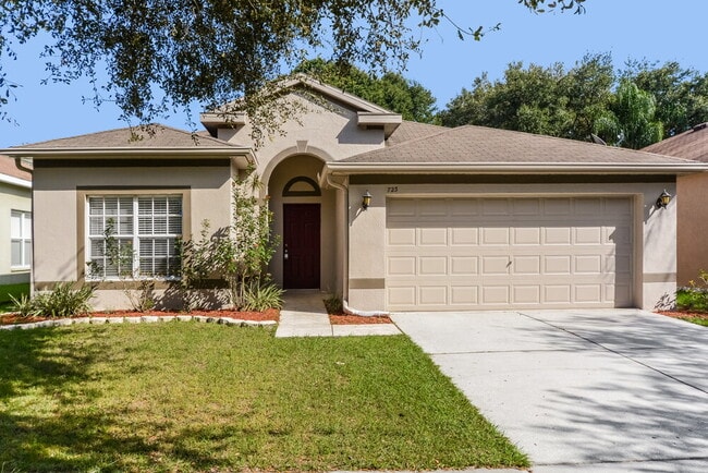 property at 723 Parsons Pointe St