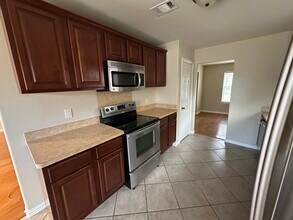 3011 Lockmoor Ln in Dallas, TX - Foto de edificio - Building Photo