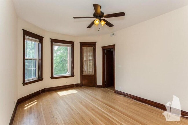 property at 1438 W Addison St