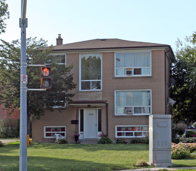 559 Danforth Rd in Toronto, ON - Building Photo - Primary Photo