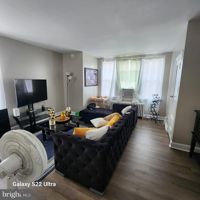 5490 W Berks St in Philadelphia, PA - Building Photo - Building Photo