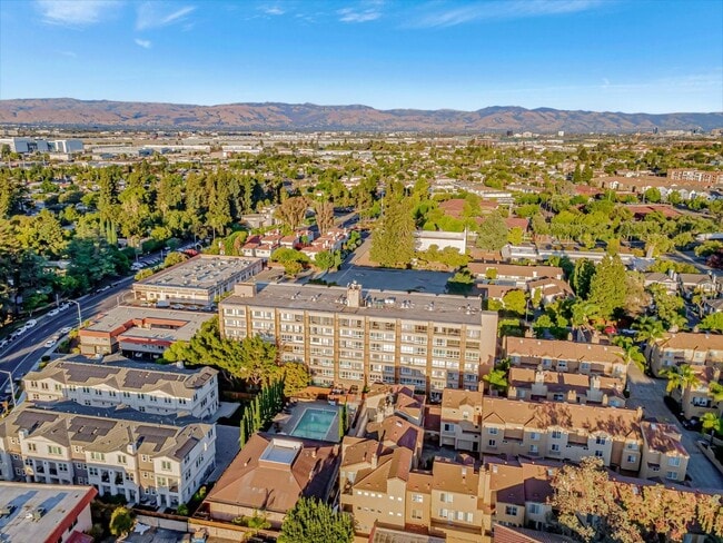 1700 Civic Center Dr in Santa Clara, CA - Building Photo - Building Photo