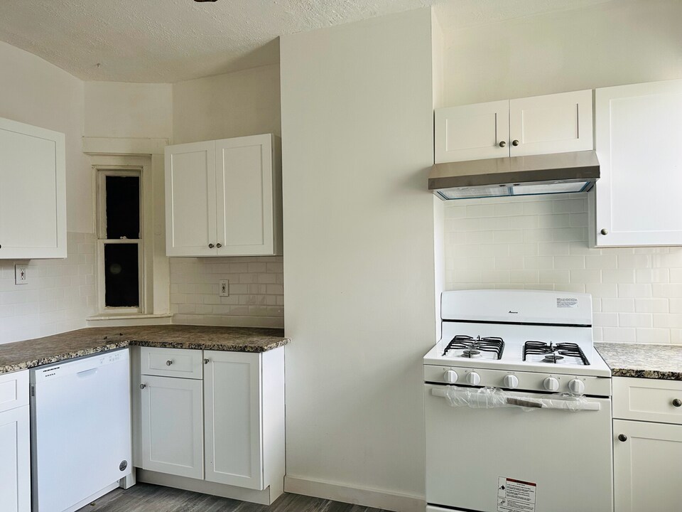 38 Jefferson St, Unit 1 in Cambridge, MA - Foto de edificio