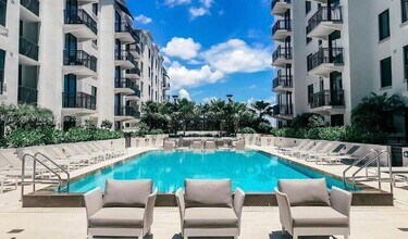 301 Altara Ave, Unit 805 in Coral Gables, FL - Building Photo - Building Photo