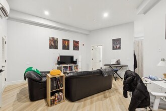 3849 Lancaster Ave, Unit 203 in Philadelphia, PA - Building Photo - Building Photo