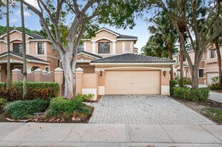 2678 Center Ct Dr in Weston, FL - Building Photo