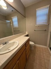 1055 N Perry Ave in Clovis, CA - Building Photo - Building Photo
