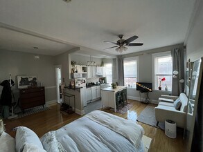 53 Kilmarnock St, Unit 3 in Boston, MA - Building Photo - Building Photo