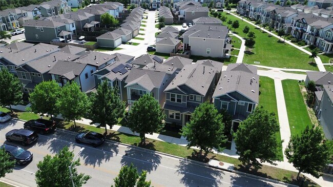 1829 Artesian Spgs Xing in Leander, TX - Building Photo - Building Photo