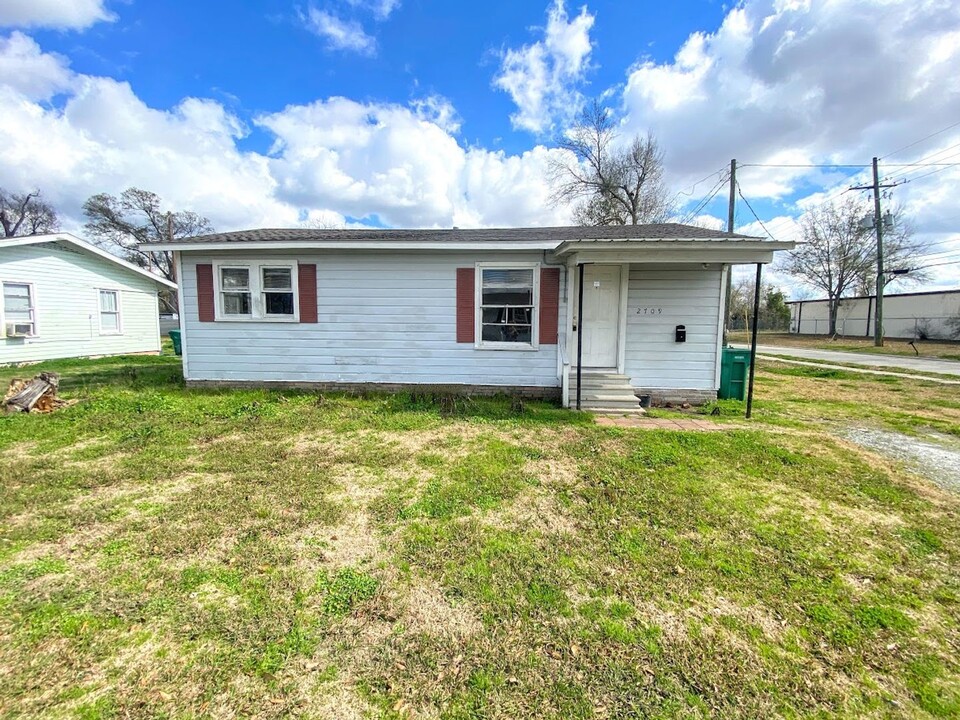 2709 Cline St in Lake Charles, LA - Building Photo