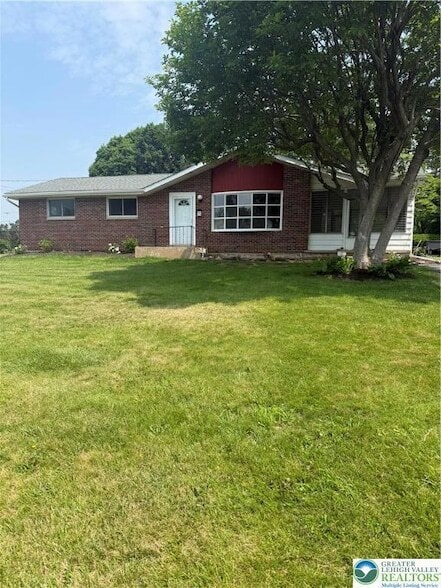 215 E Oxford St