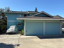 425 Plum St in Capitola, CA - Building Photo