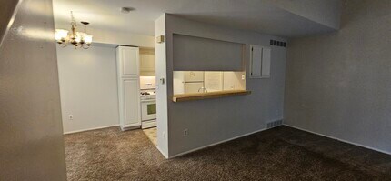 20016 Village Green Ct in Brownstown Township, MI - Building Photo - Building Photo