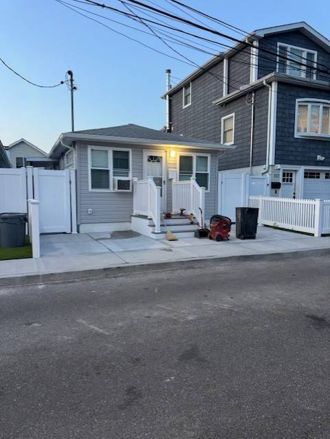 1-15 E 7th Rd in Queens, NY - Foto de edificio