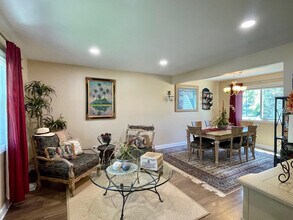 1725 Drake Ct in Naperville, IL - Building Photo - Building Photo
