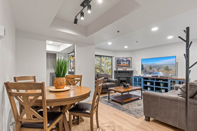 6851 N 2200 W, Unit 10D in Park City, UT - Building Photo - Building Photo