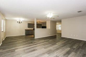 321 Daisy Ln in Burleson, TX - Building Photo - Building Photo