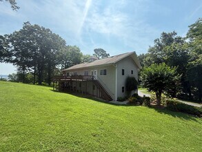 1526 Circle Dr in Guntersville, AL - Building Photo - Building Photo