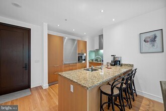 3303 Water St NW, Unit 3C in Washington, DC - Building Photo - Building Photo