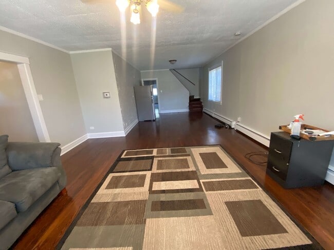 7659 W Sunset Dr in Elmwood Park, IL - Building Photo - Building Photo