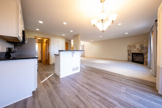 1784 Talon Trail in Eagan, MN - Building Photo - Building Photo