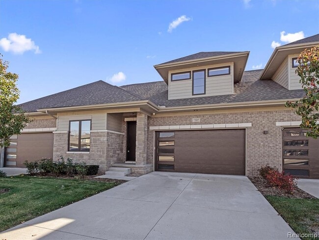 property at 7507 Gramercy Cir