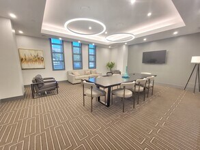 1650 Commonwealth Ave, Unit 304 in Boston, MA - Building Photo - Building Photo