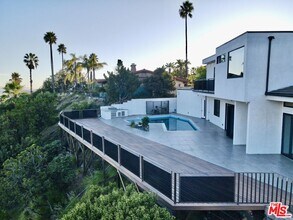 2260 Apollo Dr in Los Angeles, CA - Building Photo - Building Photo
