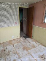 993 E Michigan Ave in Battle Creek, MI - Building Photo