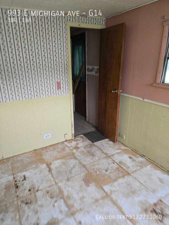 993 E Michigan Ave in Battle Creek, MI - Building Photo
