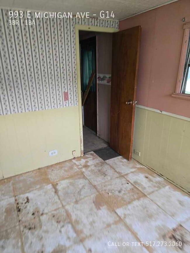 property at 993 E Michigan Ave