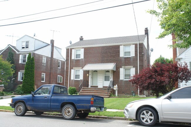 333-335 Paderewski Ave in Perth Amboy, NJ - Building Photo - Building Photo