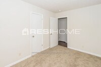 1777 Hillview Ave photo'